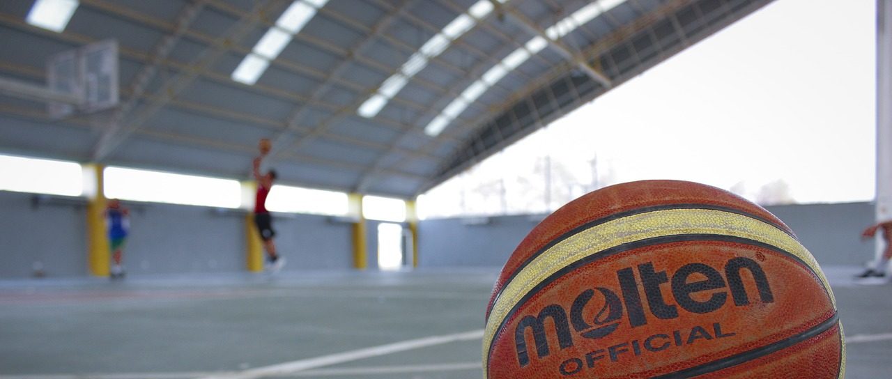 Geld für neue Schulen und Sportplätze