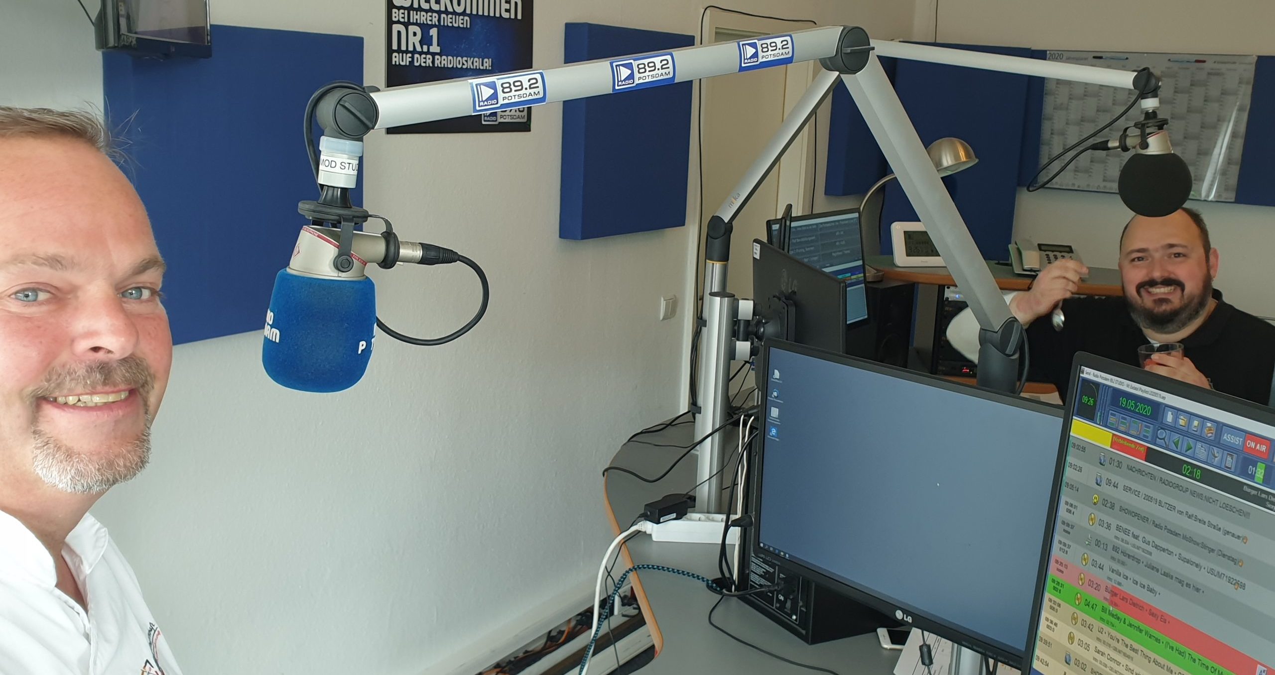 Tobi und die Radiowecker probieren das beste Erdbeereis OnAir