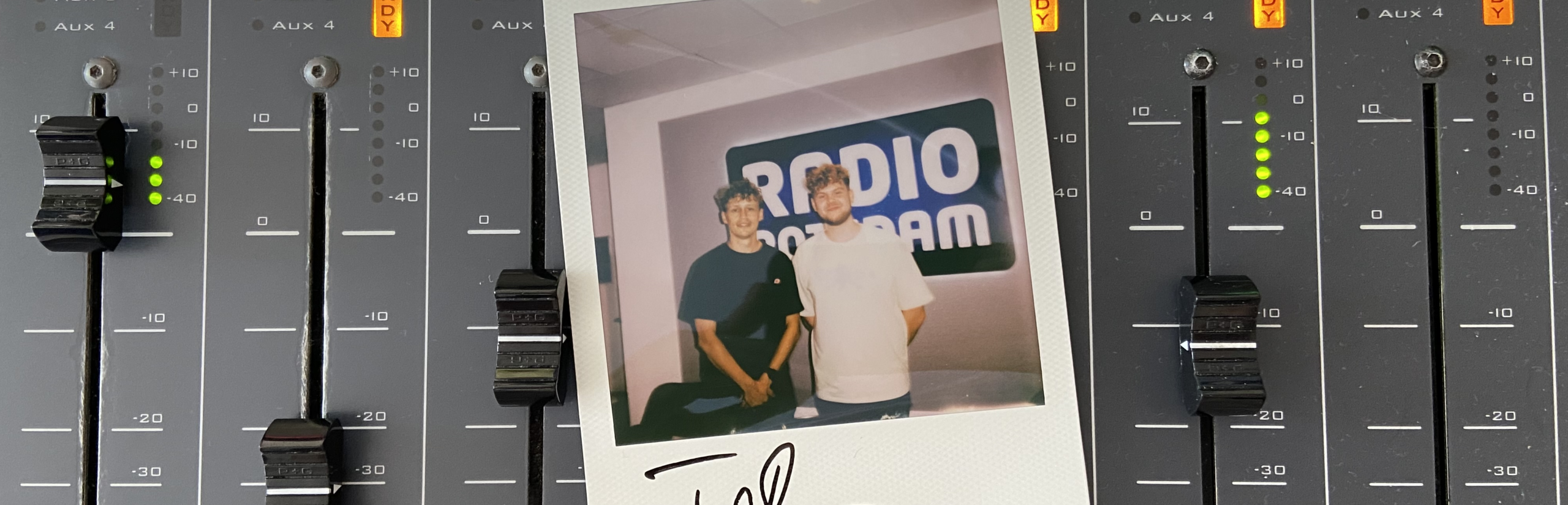 Mit dem eigenen Camper von Konzert zu Konzert: Tim Bendzko im Radio Potsdam Interview