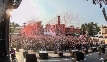 Reichen Ticketverkäufe & Getränkeverkauf um das Waschhaus zu betreiben?