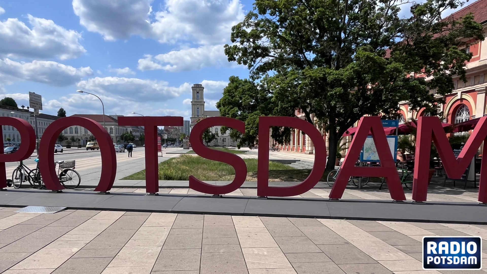 Neuer Fotohotspot: Potsdam Buchstaben am Filmmuseum