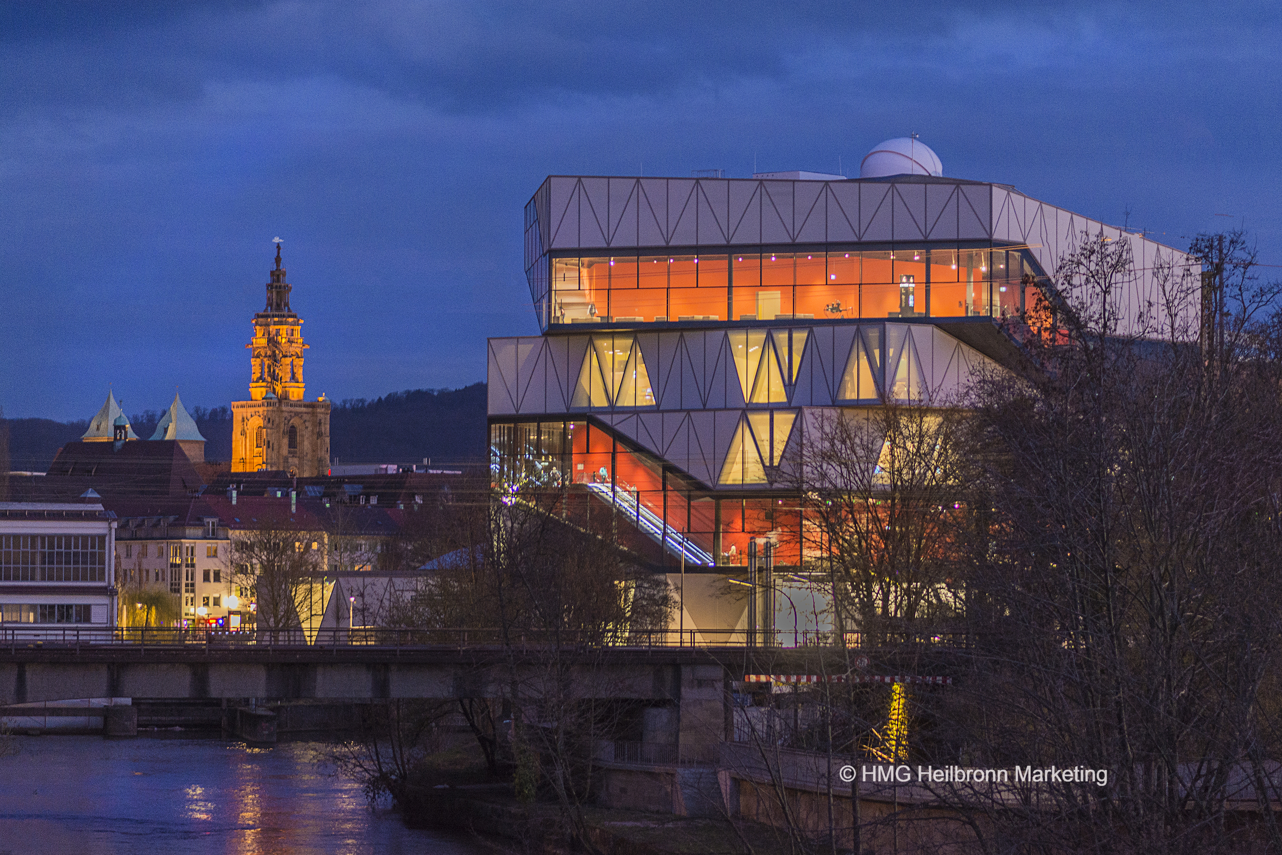 Pressefoto HEILBRONN experimenta und Kilianskirche (c) Heilbronn Marketing