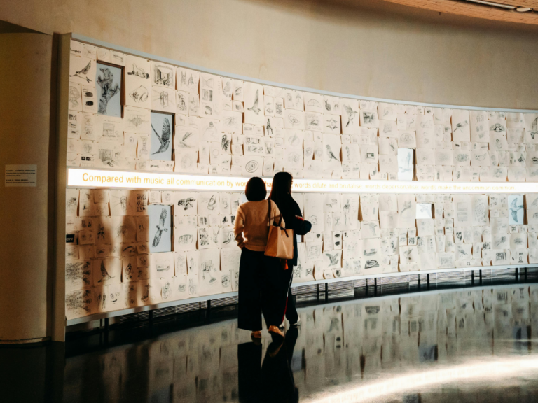 ERÖFFNUNG: Ausstellung „Alles bleibt anders – Alltag im Wandel“